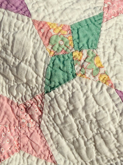 Kite / Periwinkle Small Scale Quilt