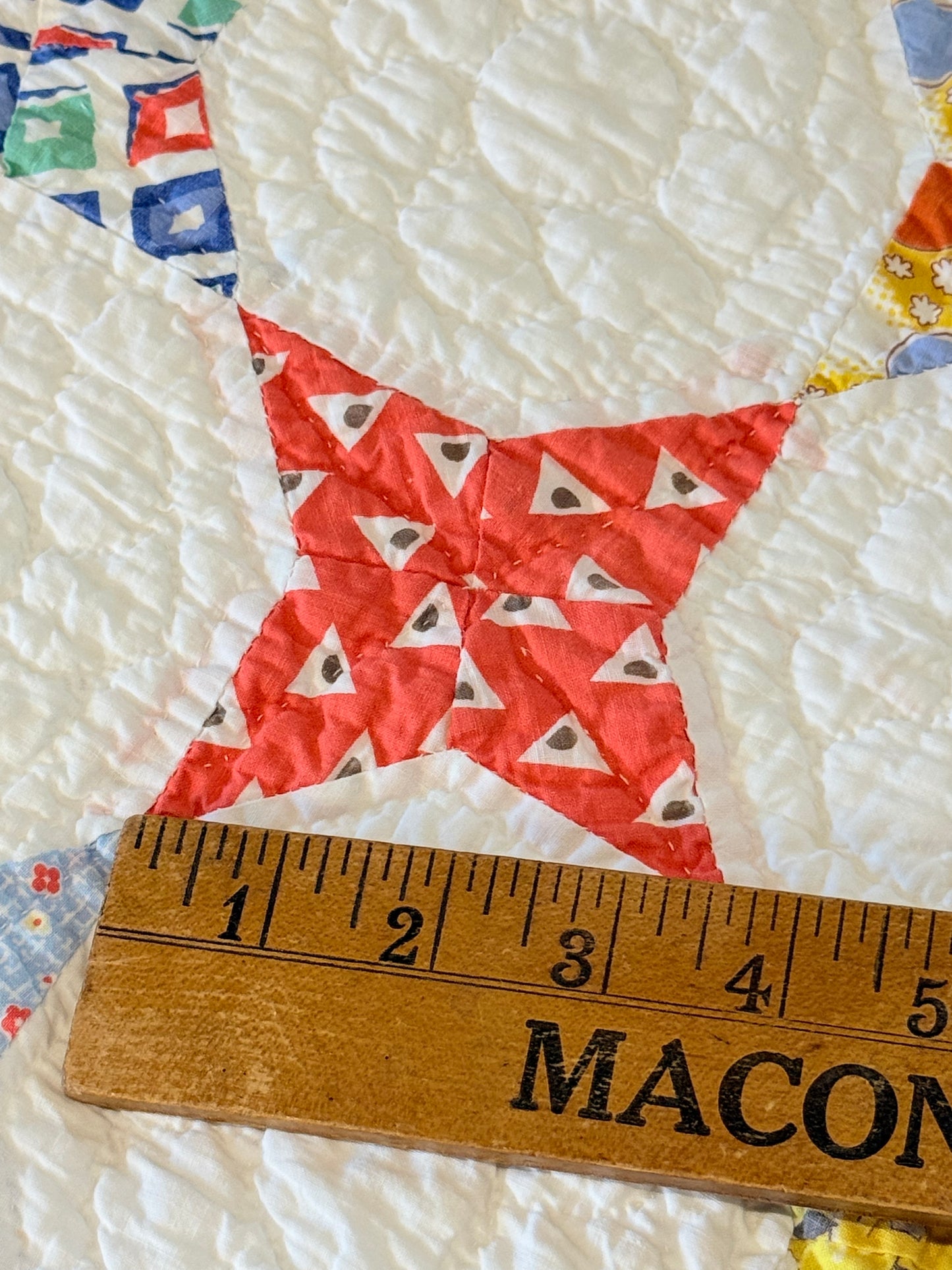 Happy Small Scale Snowball Quilt