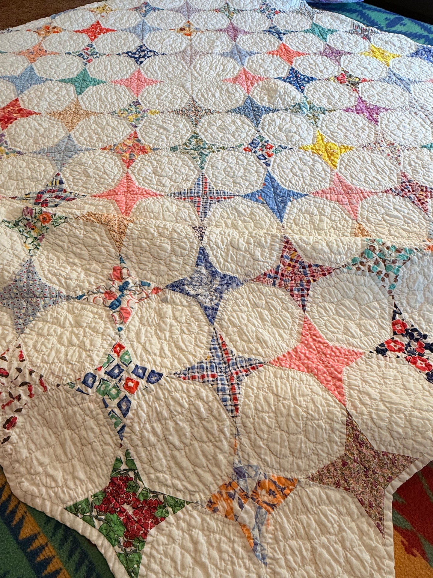 Happy Small Scale Snowball Quilt