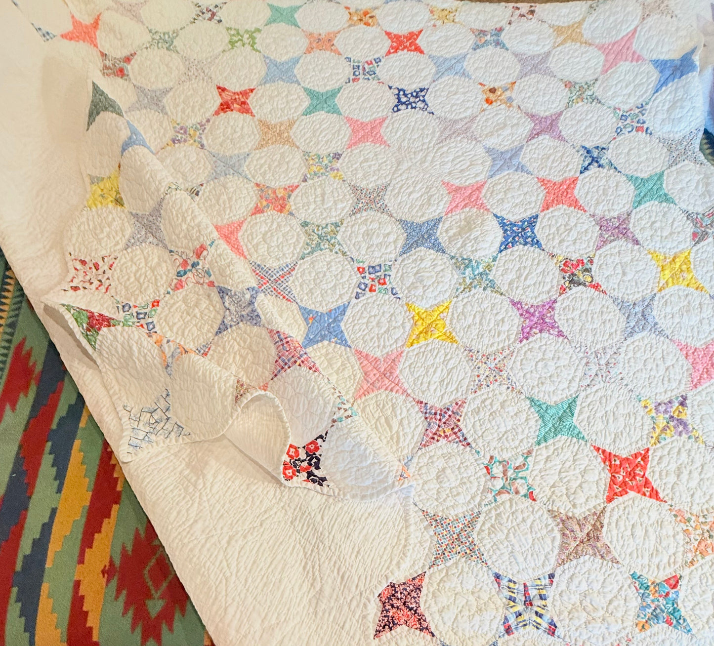 Happy Small Scale Snowball Quilt
