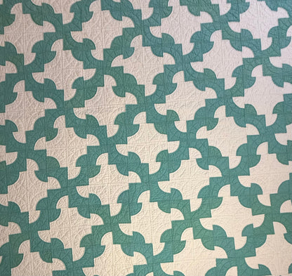 Drunkards Path Quilt