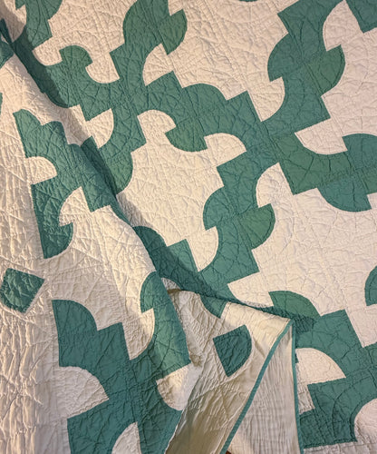 Drunkards Path Quilt