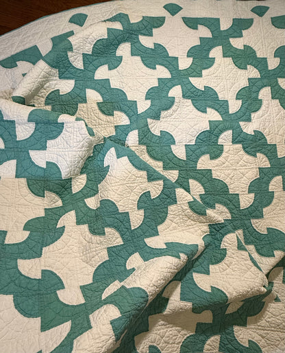 Drunkards Path Quilt