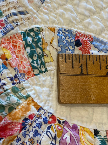 Small Scale Double Wedding Ring Quilt with a Double Bars Border