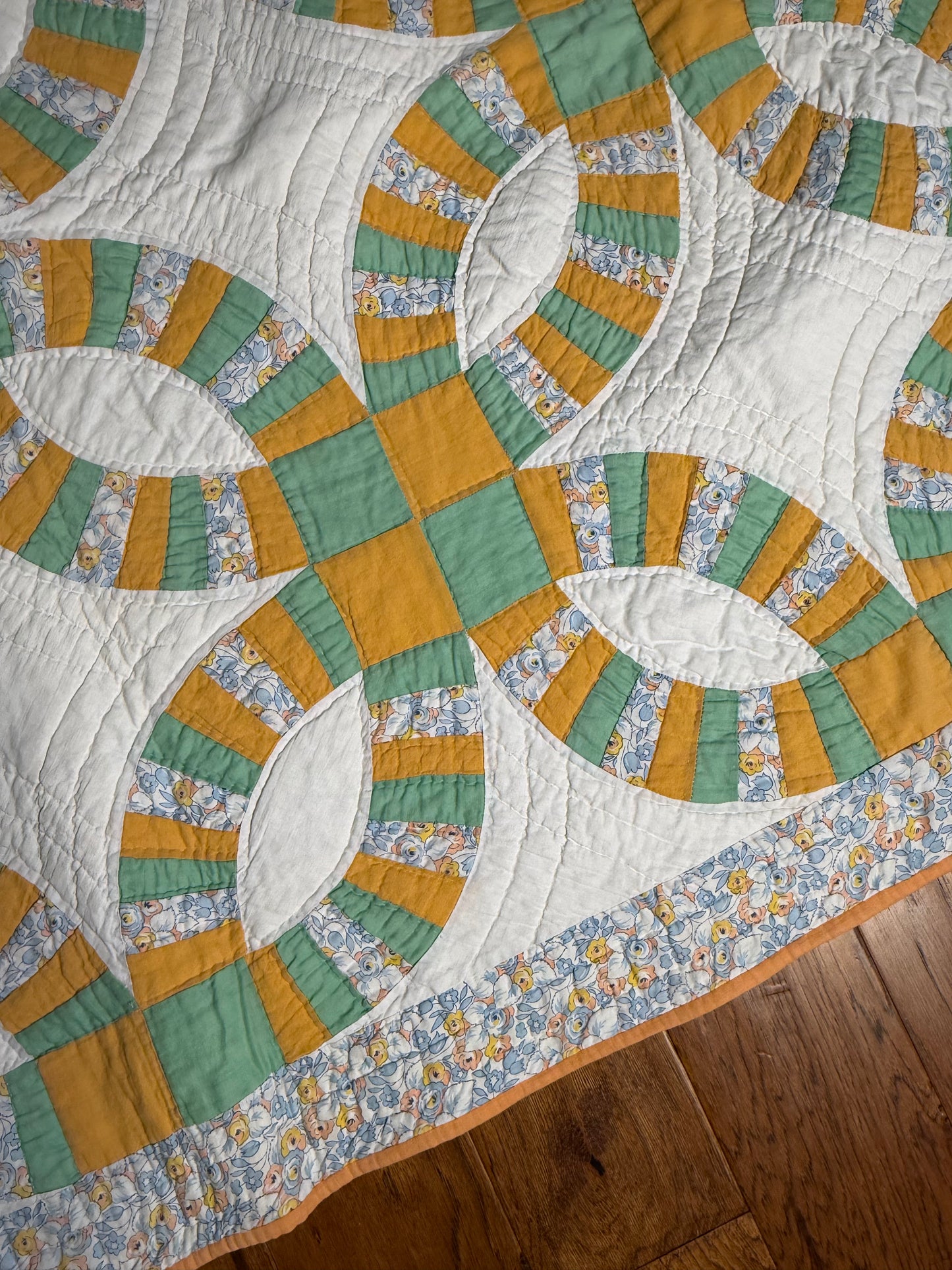 Unique Double Wedding Ring Qult-Color