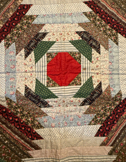 Pineapple Windmill Blades Medallion with Patchwork Quilt