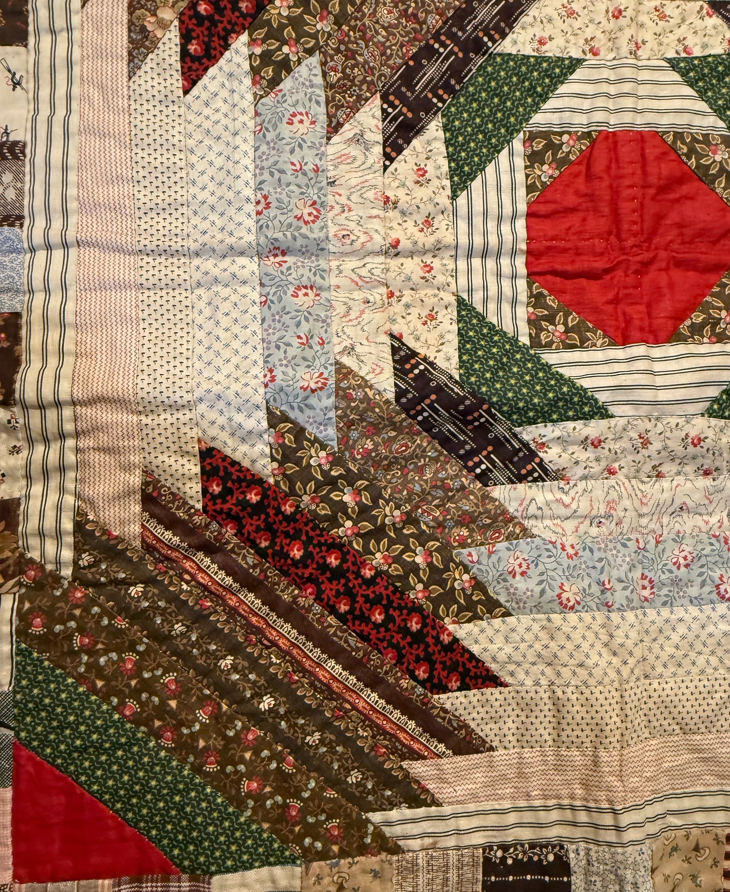 Pineapple Windmill Blades Medallion with Patchwork Quilt