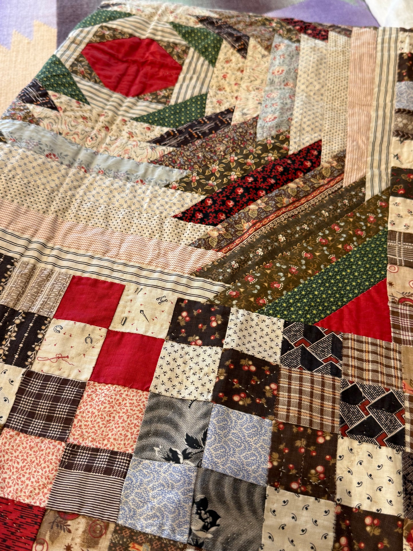 Pineapple Windmill Blades Medallion with Patchwork Quilt