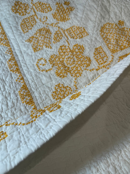 Colonial Chintz Medallion Quilt