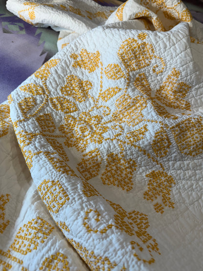 Colonial Chintz Medallion Quilt