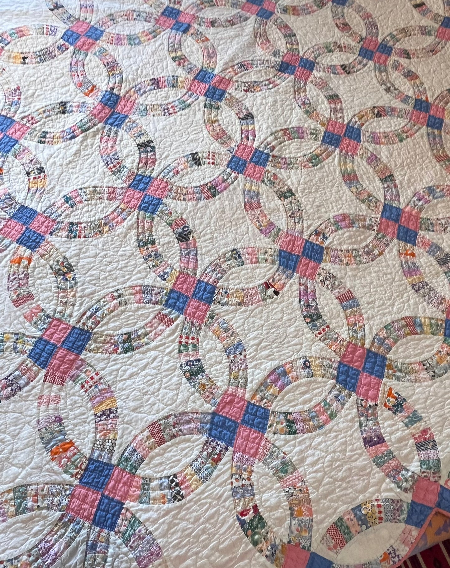 Small Pieced Double Wedding Ring Quilt