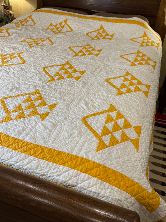 Pieced and Appliqué Basket Quilt