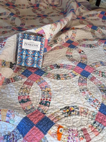 Small Pieced Double Wedding Ring Quilt