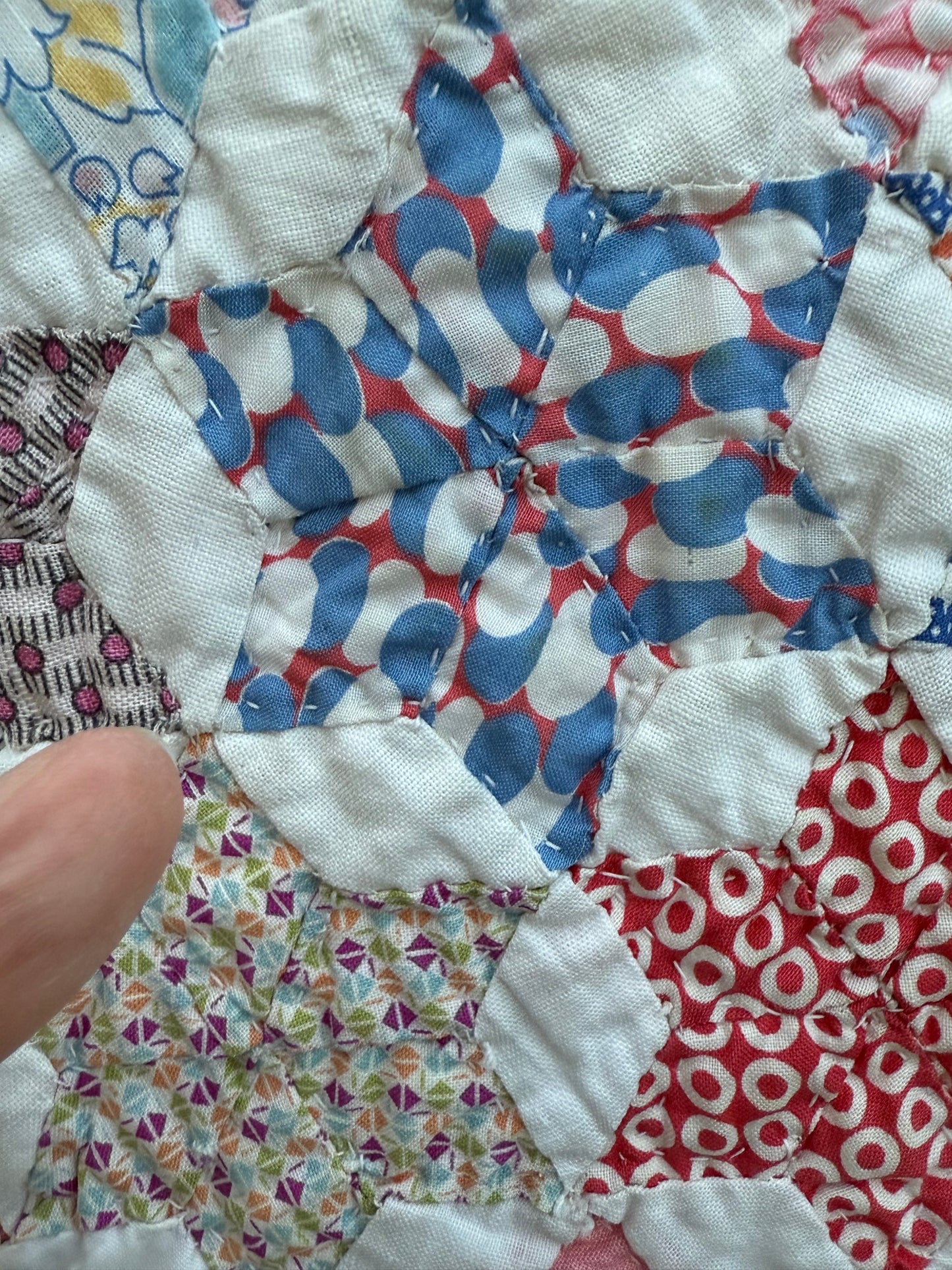 Outstanding Miniature 6 Point Connecting Stars Quilt