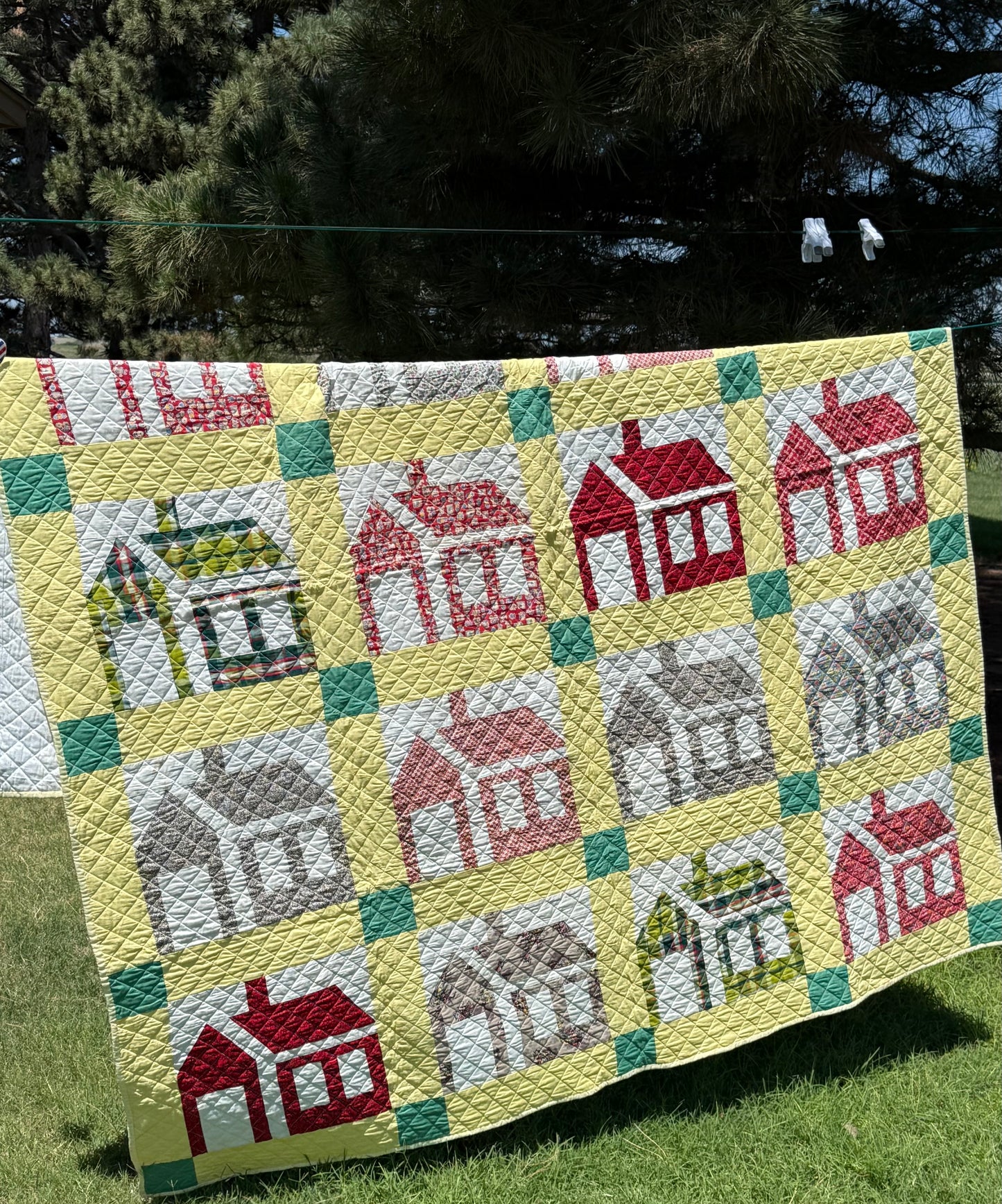 Outstanding 1950’s Schoolhouse Quilt