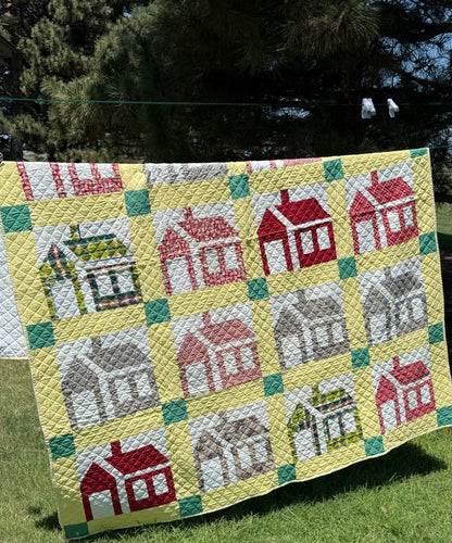 Outstanding 1950’s Schoolhouse Quilt