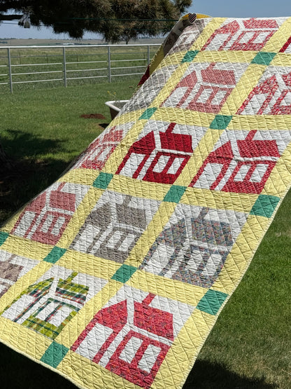 Outstanding 1950’s Schoolhouse Quilt