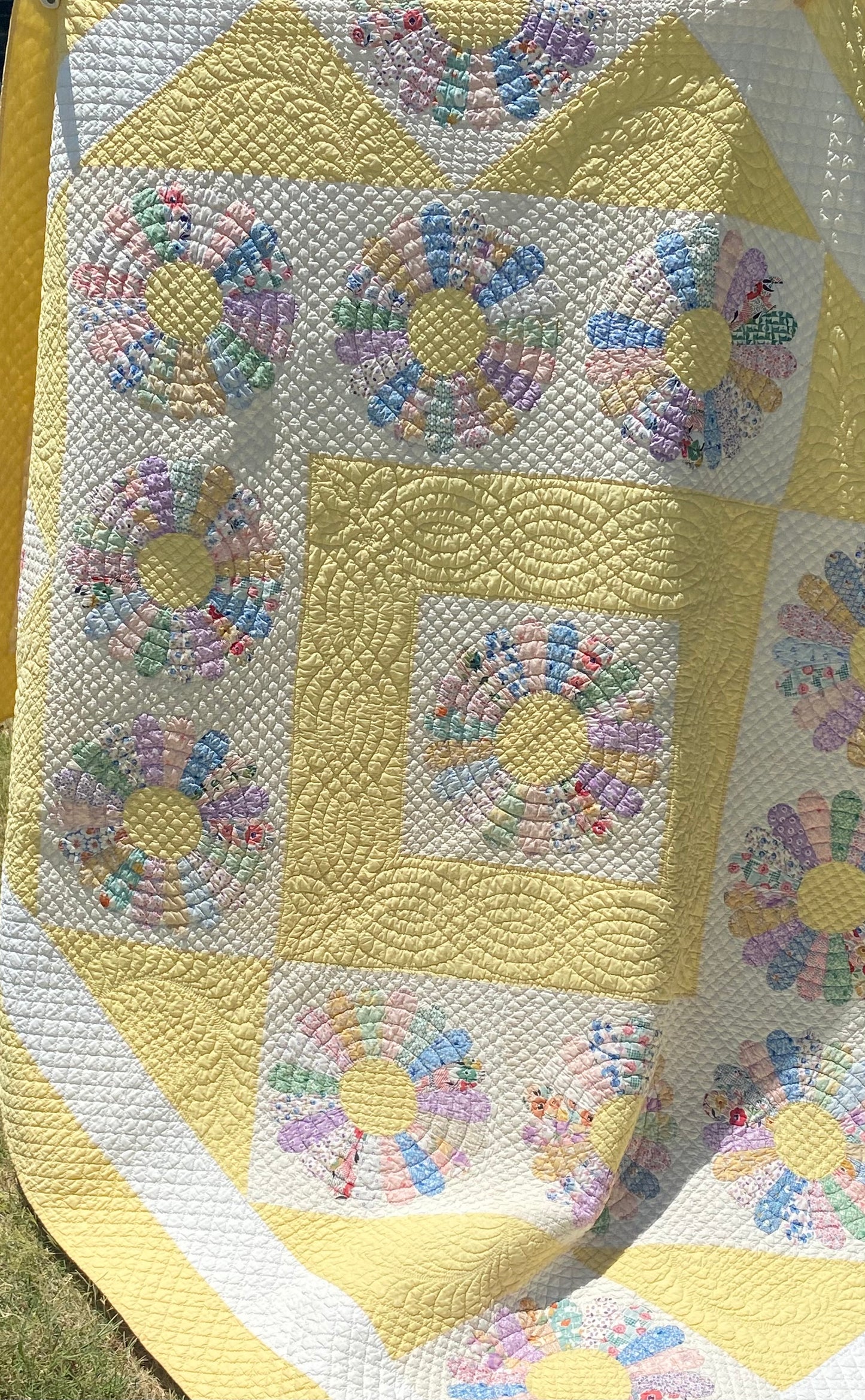 Dresden Plate Quilt - Sold