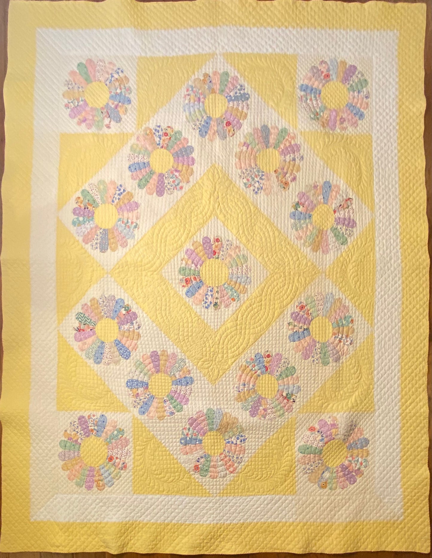 Dresden Plate Quilt - Sold