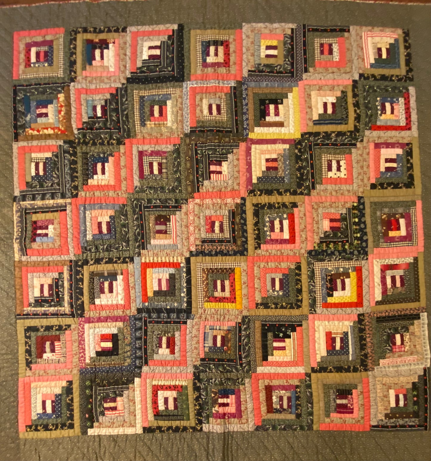 Log Cabin -  Straight Furrows Quilt