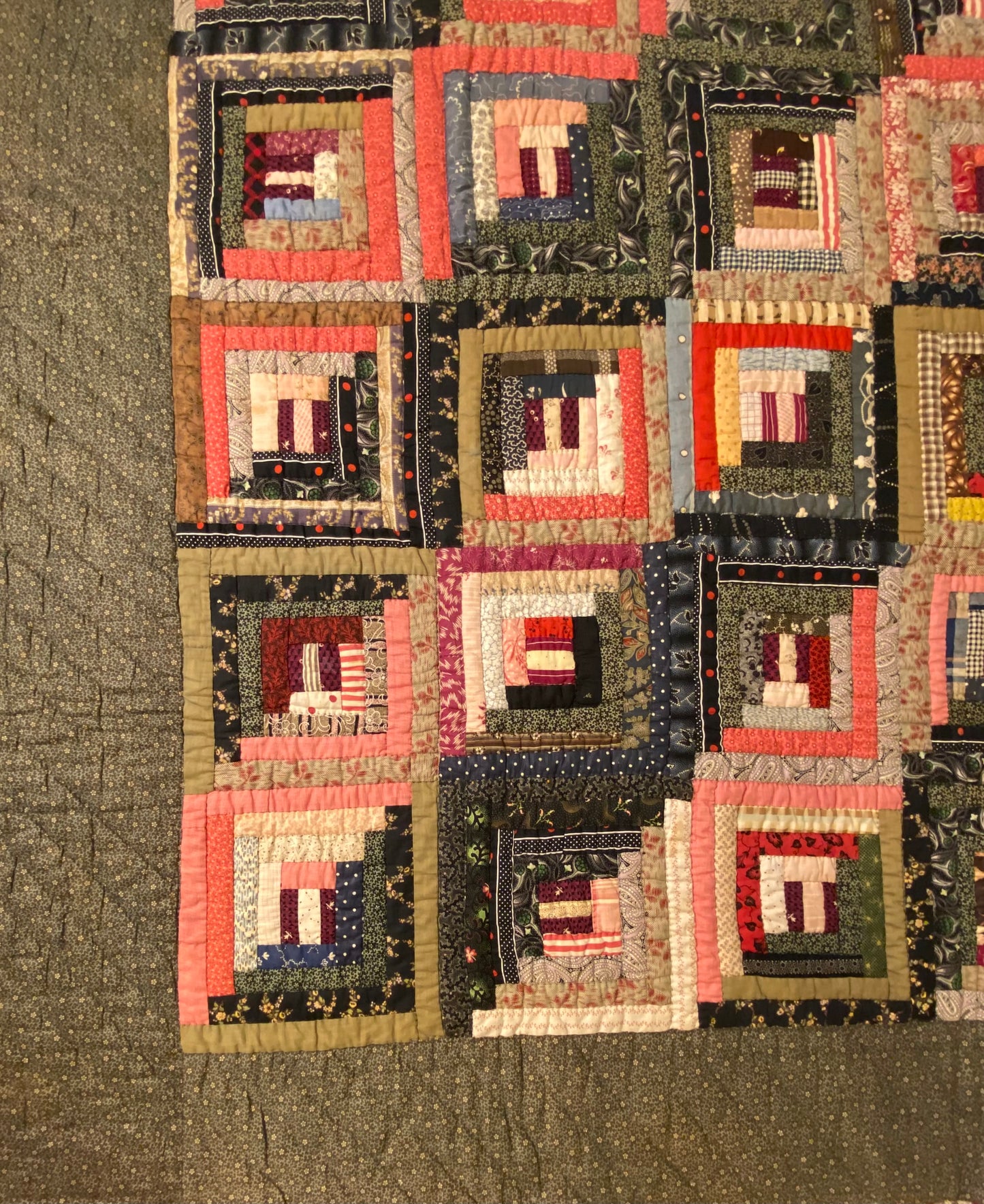 Log Cabin -  Straight Furrows Quilt