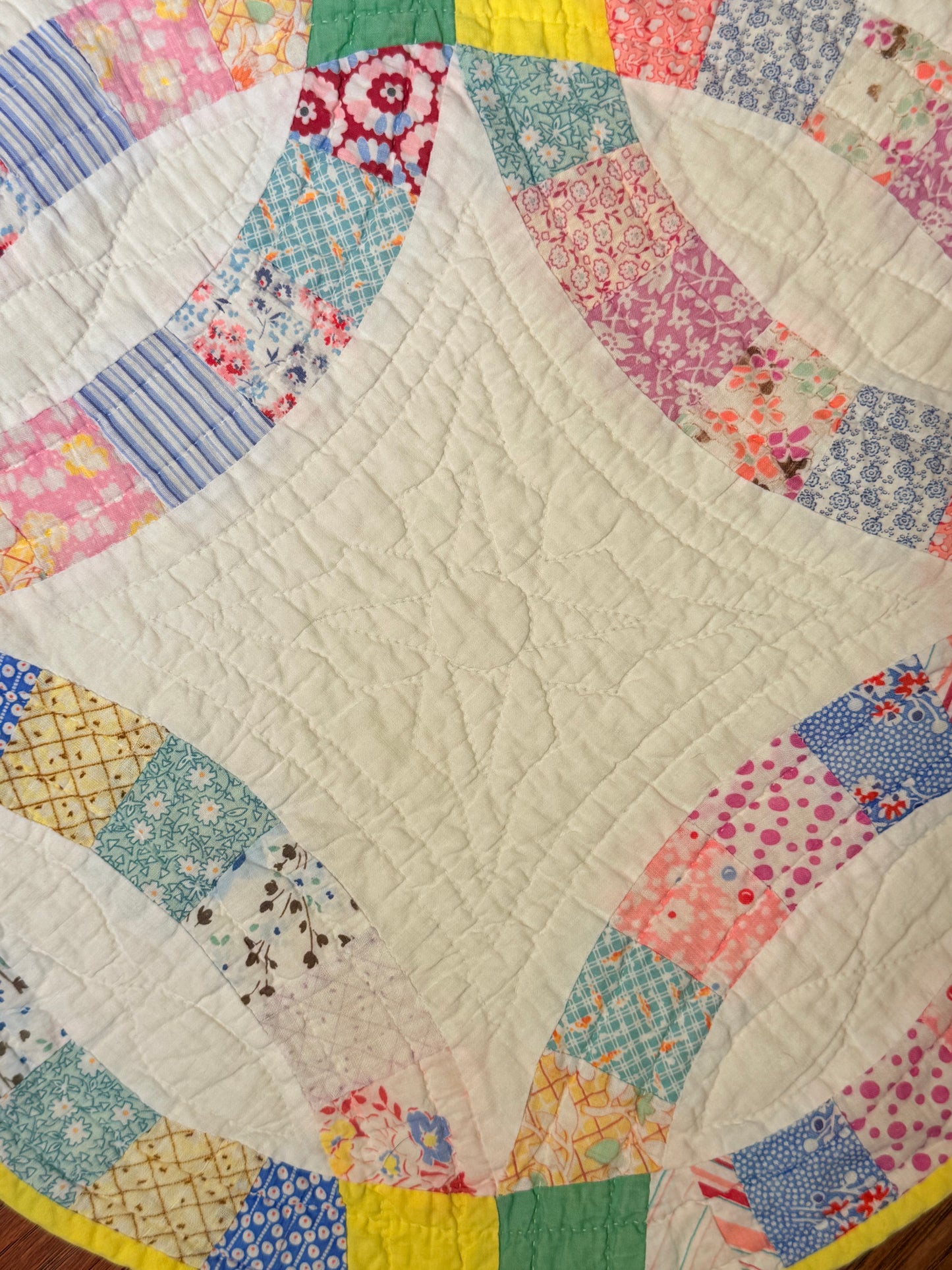 Classic Double Wedding Ring Patchwork Quilt