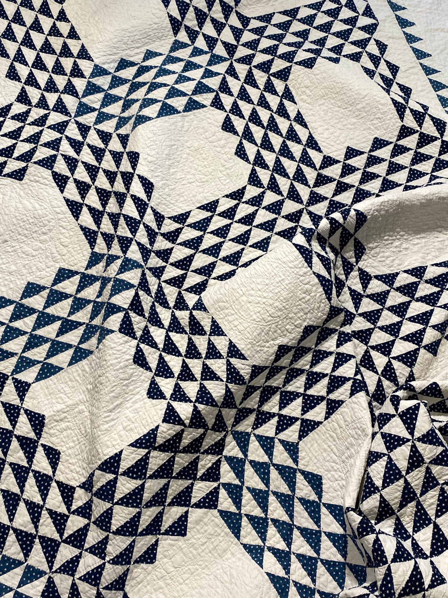 Blue and White Ocean Waves with Sawtooth Border Quilt