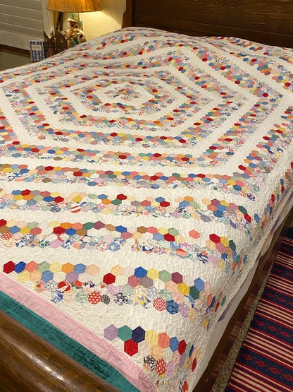 Mini Hexagons Around the World Quilt
