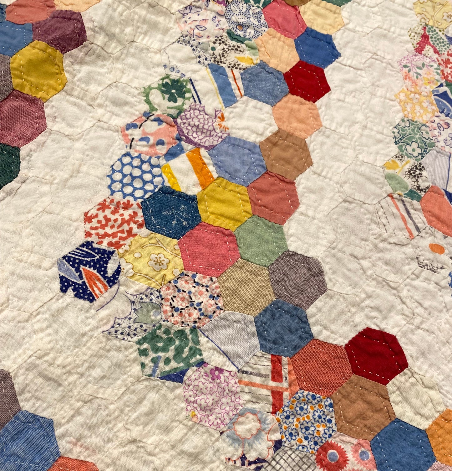 Mini Hexagons Around the World Quilt