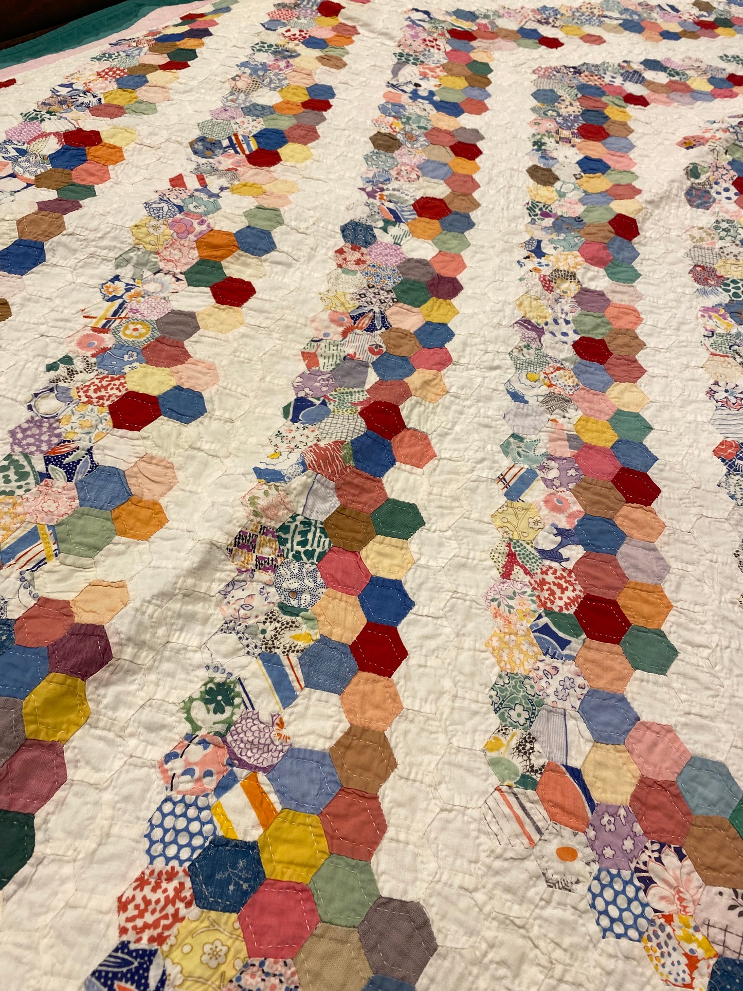 Mini Hexagons Around the World Quilt