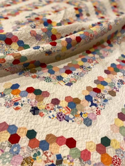 Mini Hexagons Around the World Quilt
