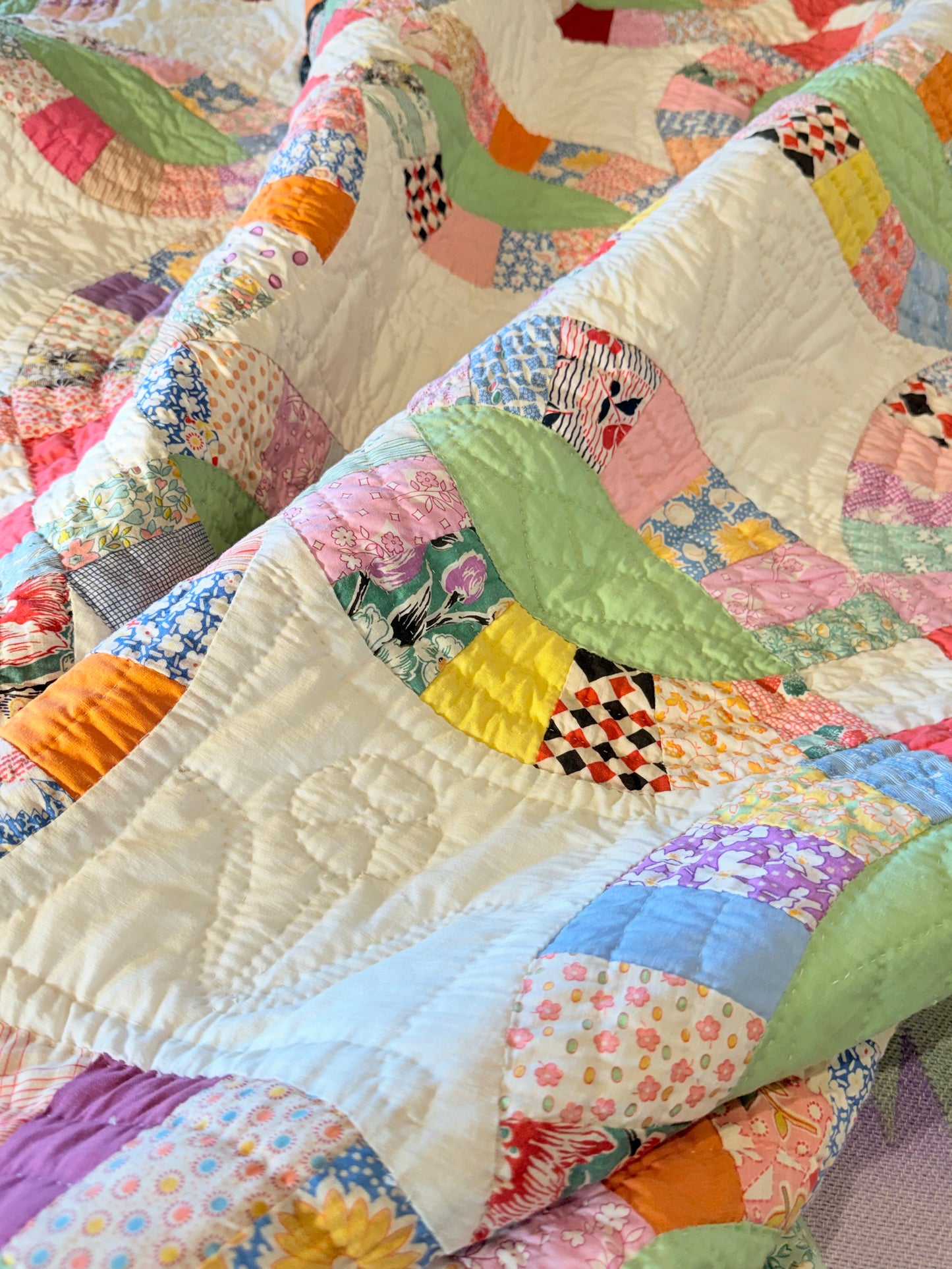 A Double Wedding Ring Quilt With a Twist