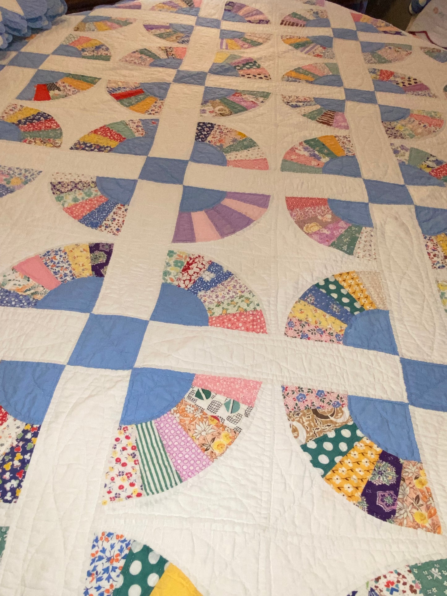 Fan Quilt with Cone Border SOLD