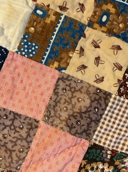 Scrappy Medallion Patchwork Fabrics Crib Quilt