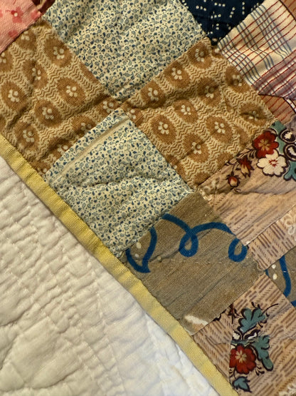 Scrappy Medallion Patchwork Fabrics Crib Quilt