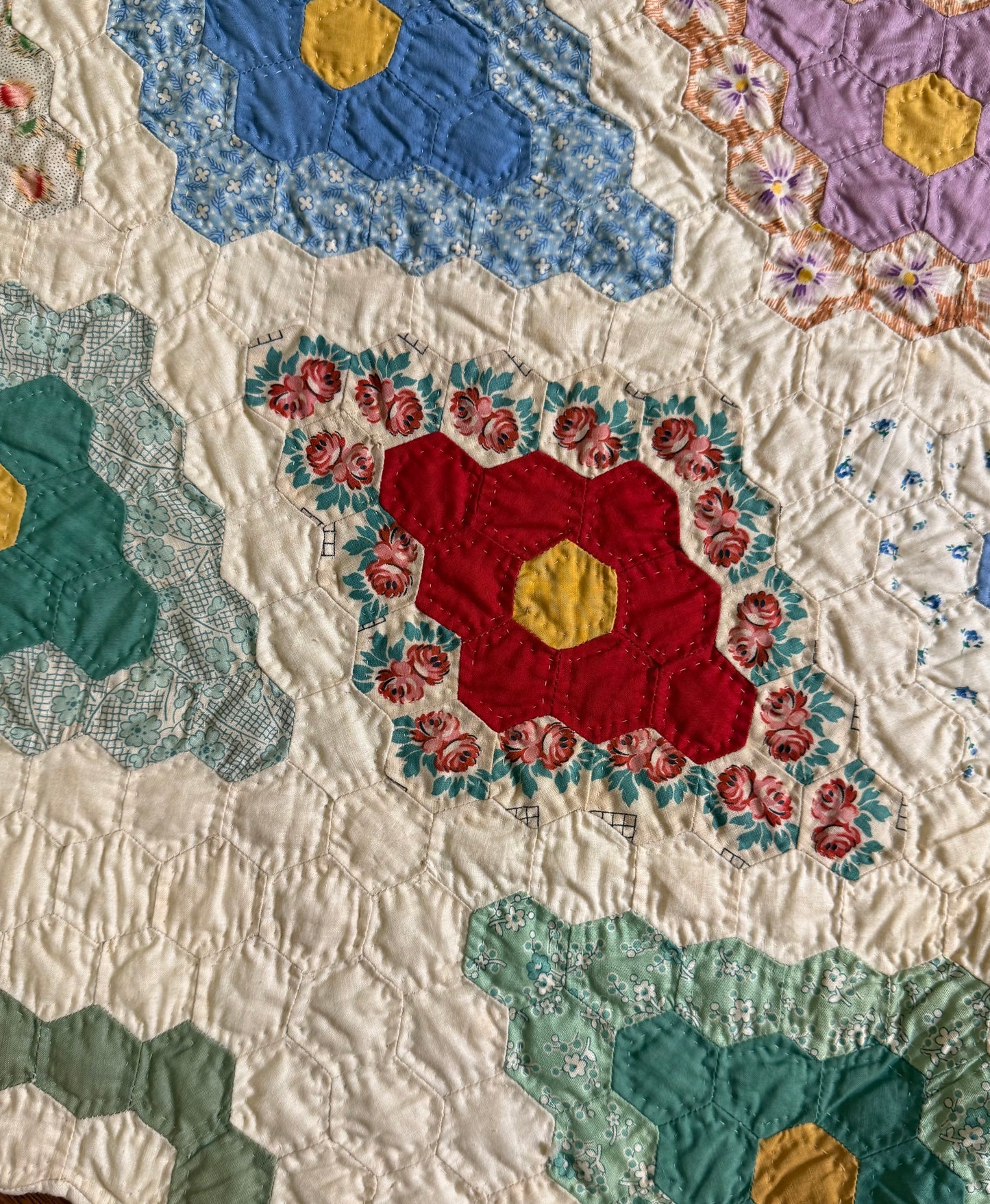 Stunning Small Scale Field of Diamonds Quilt