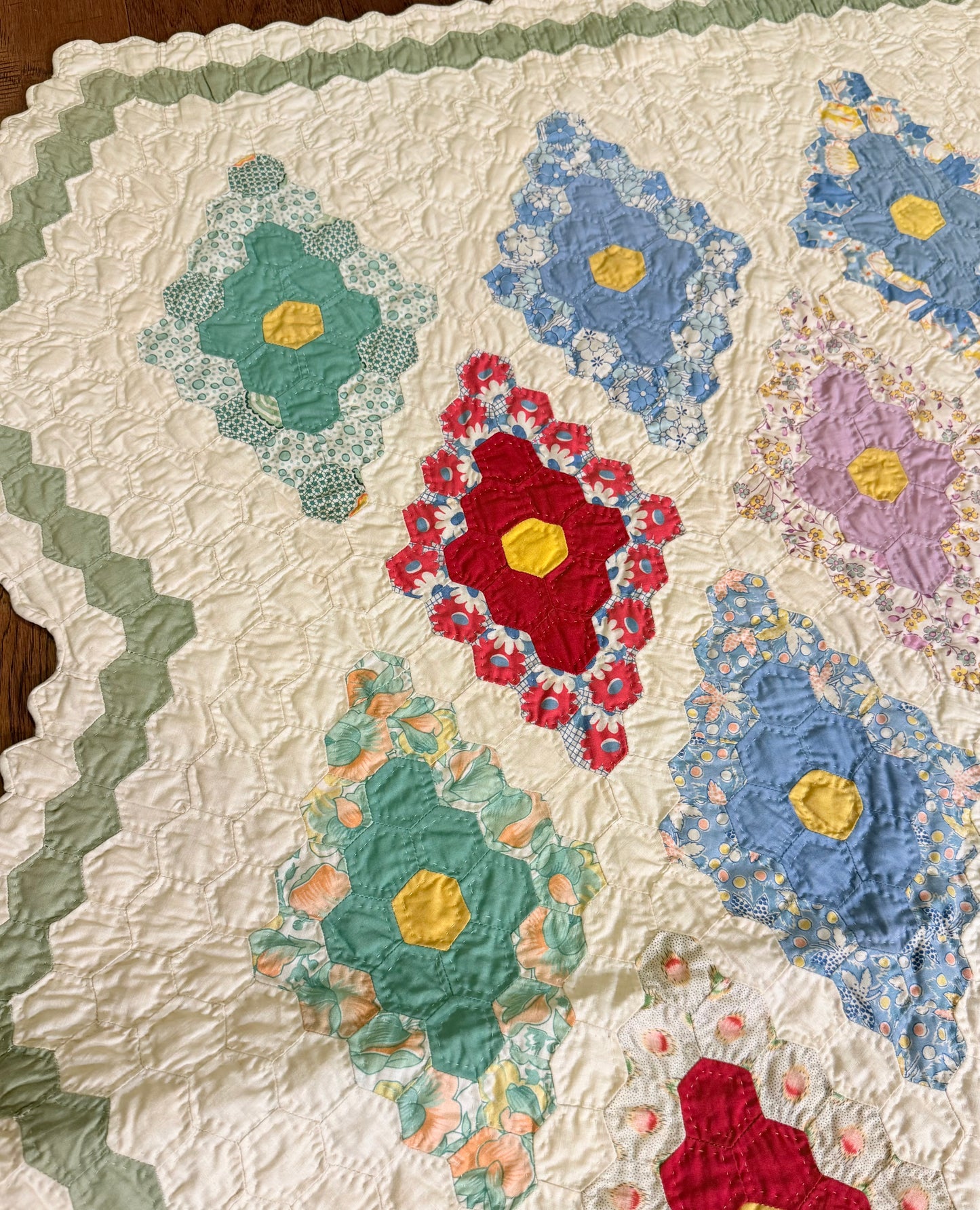 Stunning Small Scale Field of Diamonds Quilt