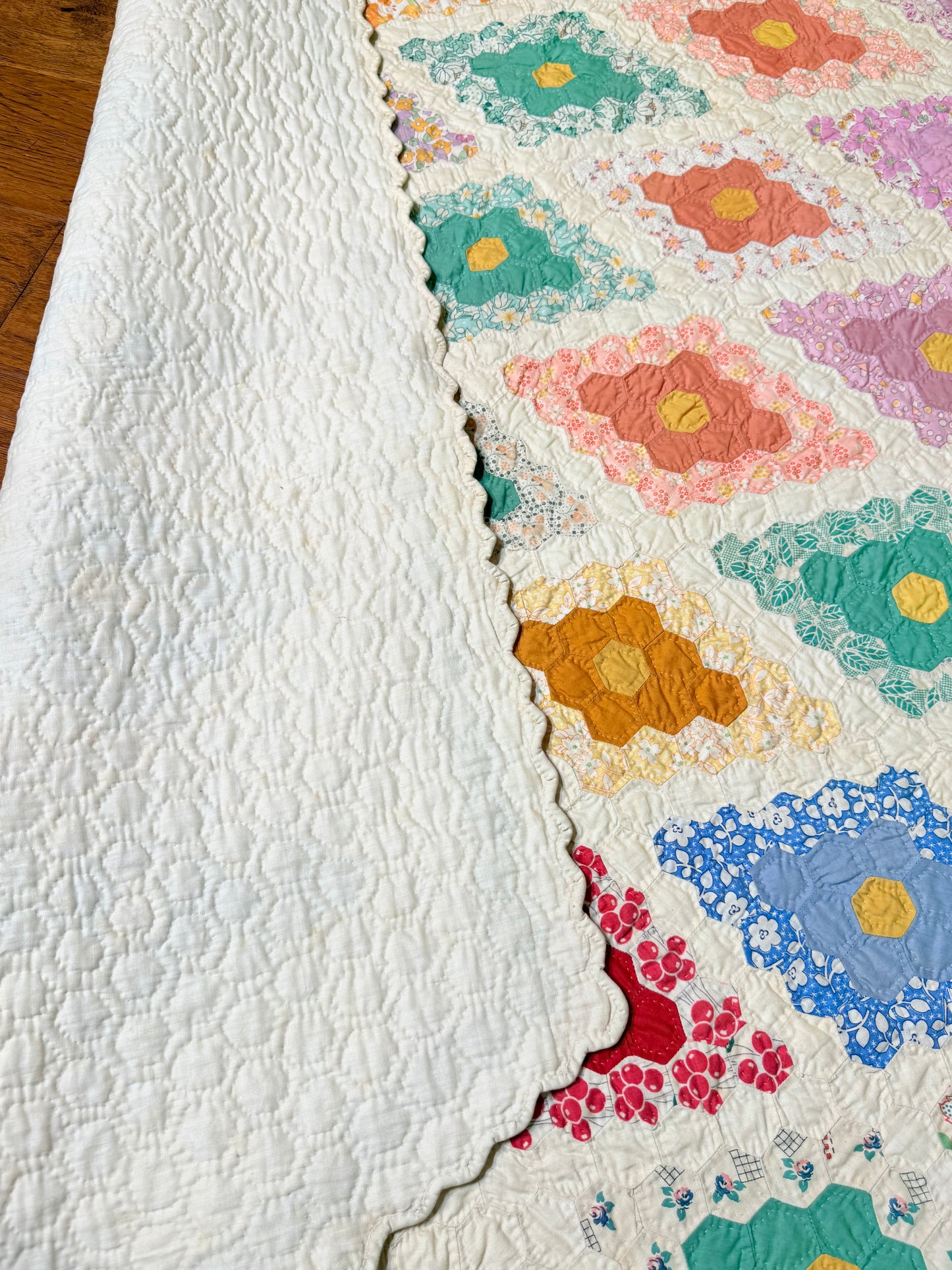 Stunning Small Scale Field of Diamonds Quilt
