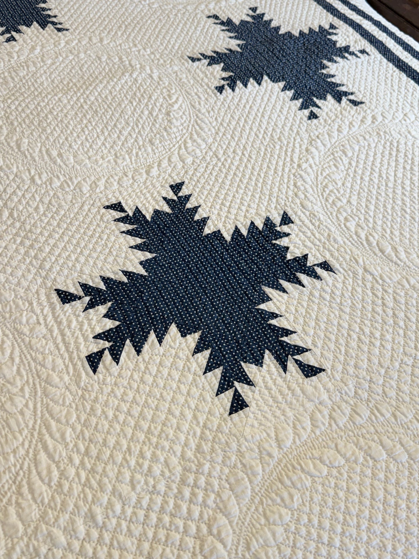 Exquisite Indigo Feathered Stars Quilt