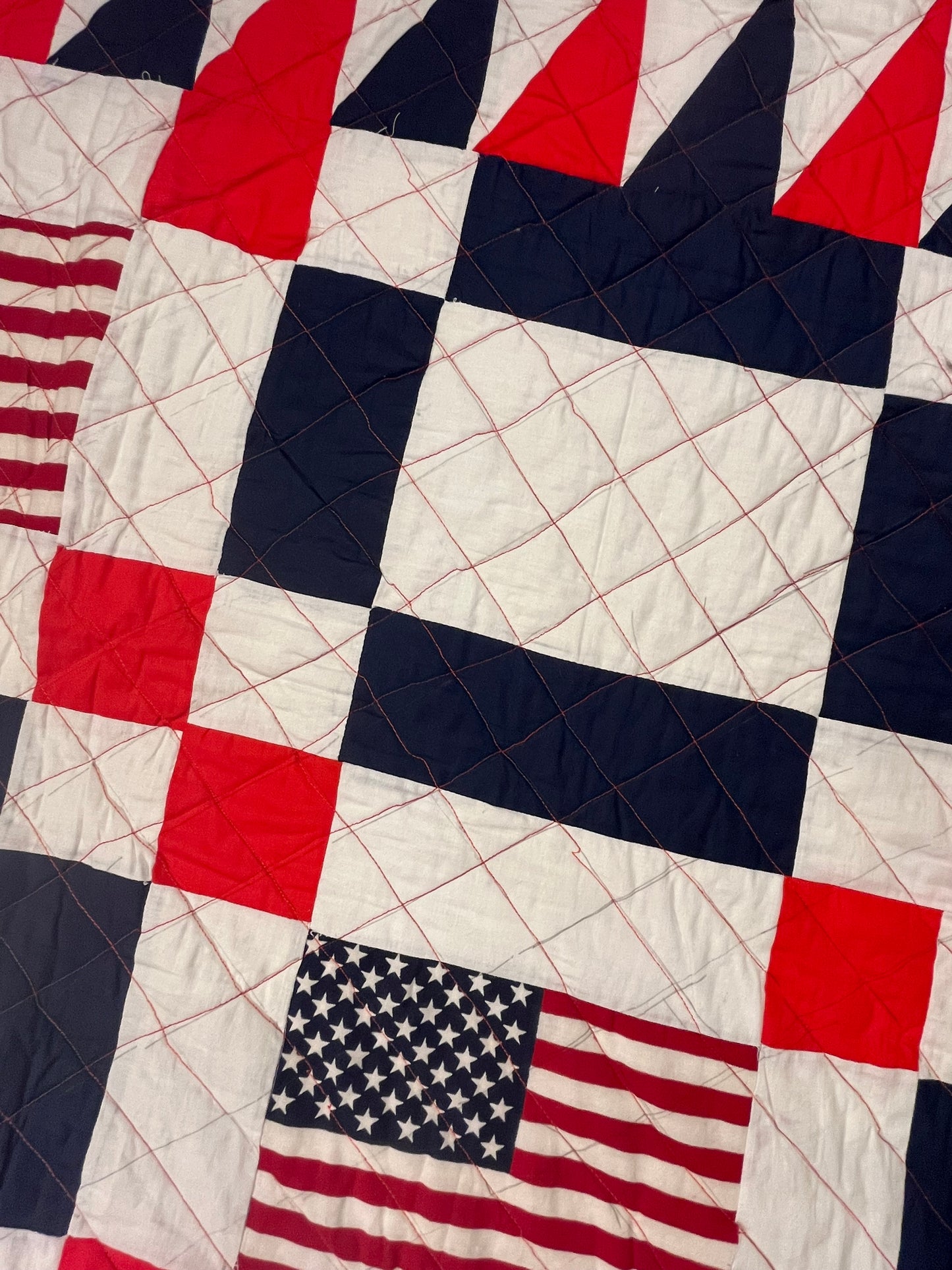 American Vintage Bicentennial Flag Quilt with Border