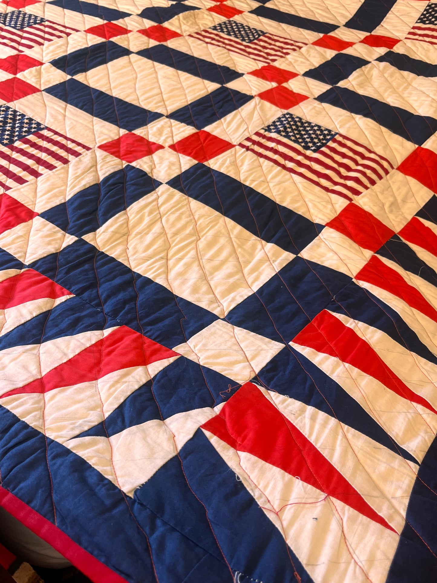 American Vintage Bicentennial Flag Quilt with Border