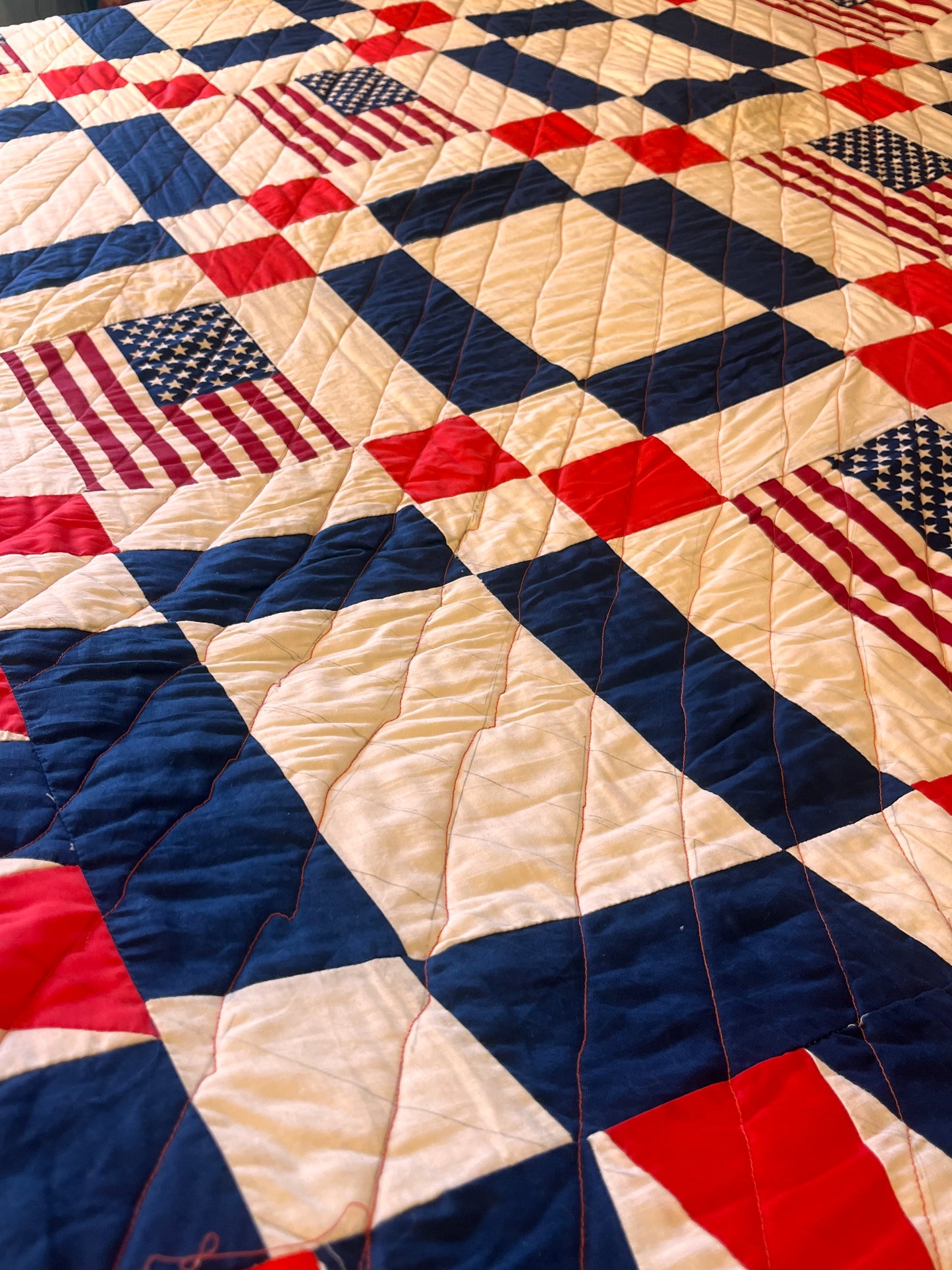 American Vintage Bicentennial Flag Quilt with Border