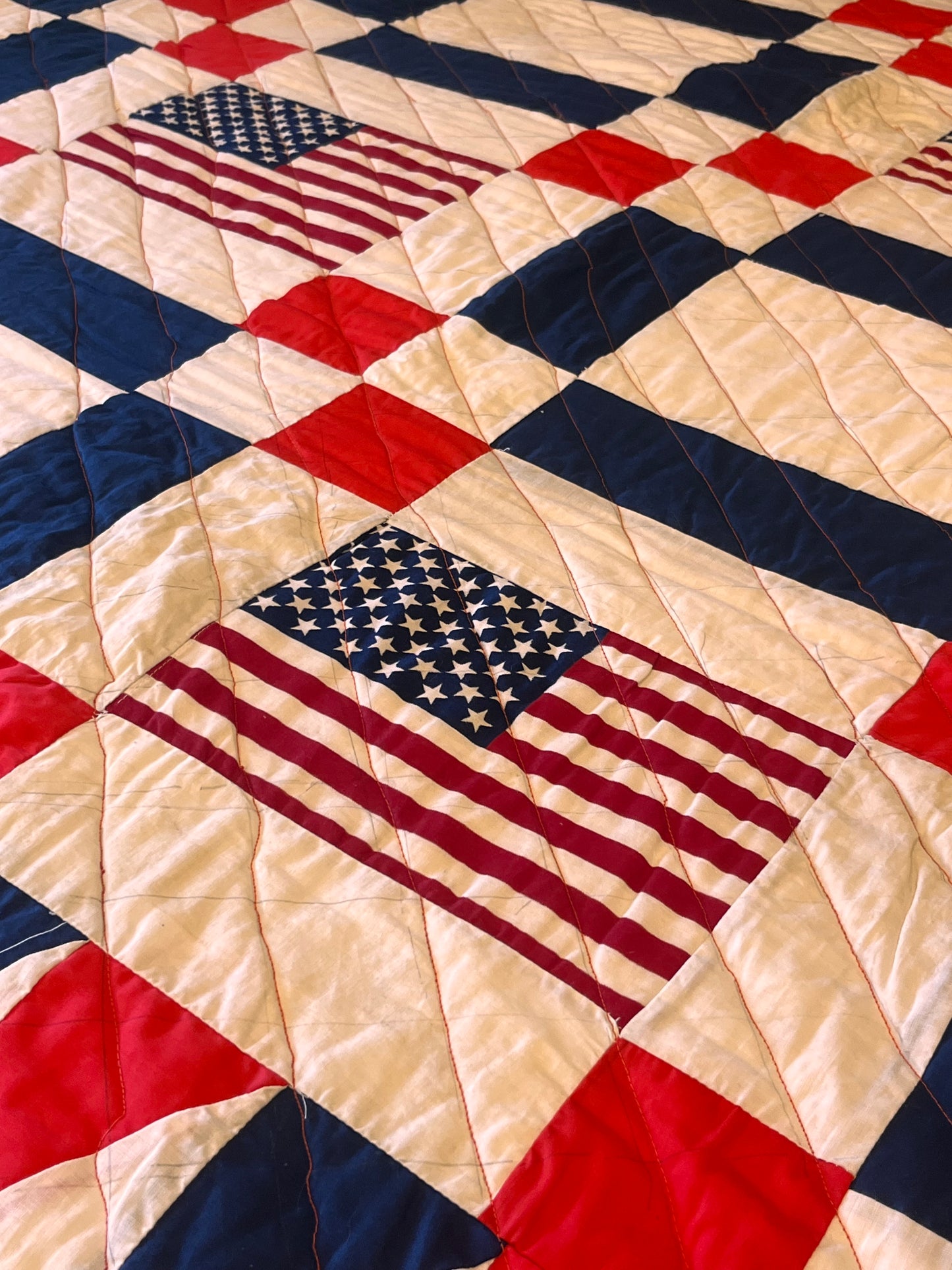 American Vintage Bicentennial Flag Quilt with Border