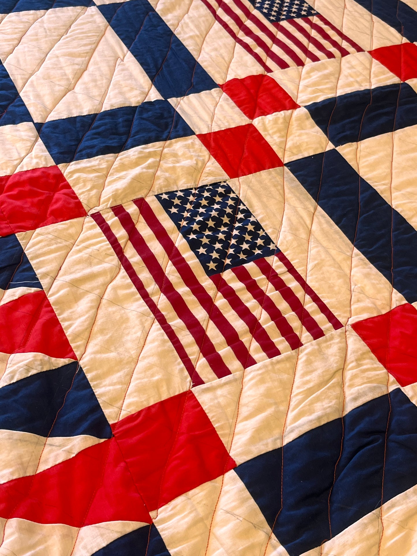 American Vintage Bicentennial Flag Quilt with Border
