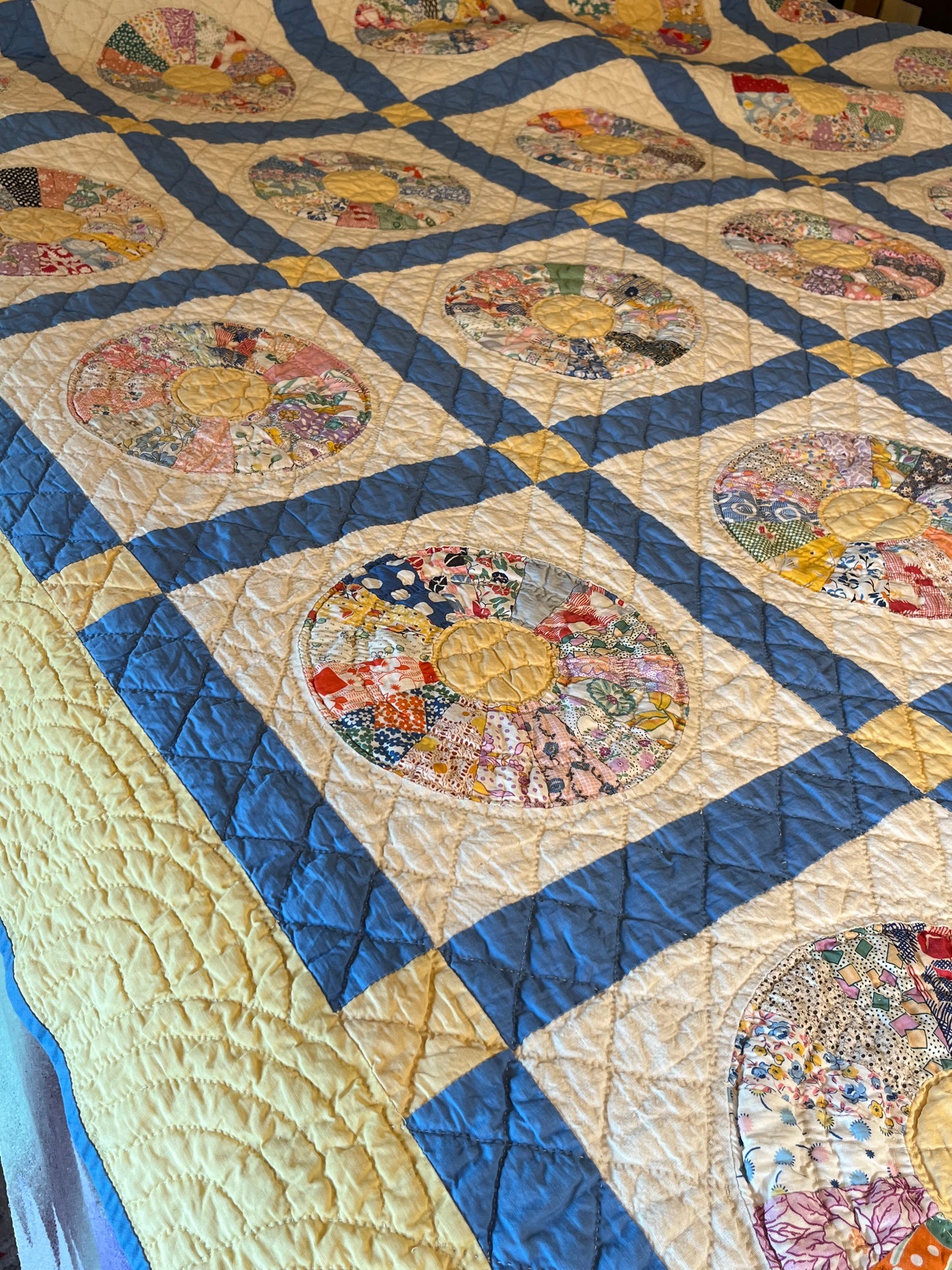 Wagon Wheel Colorful Quilt
