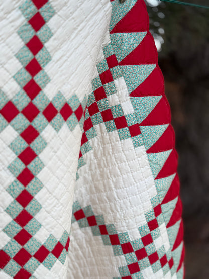 Double Irish Quilt with Cone Border