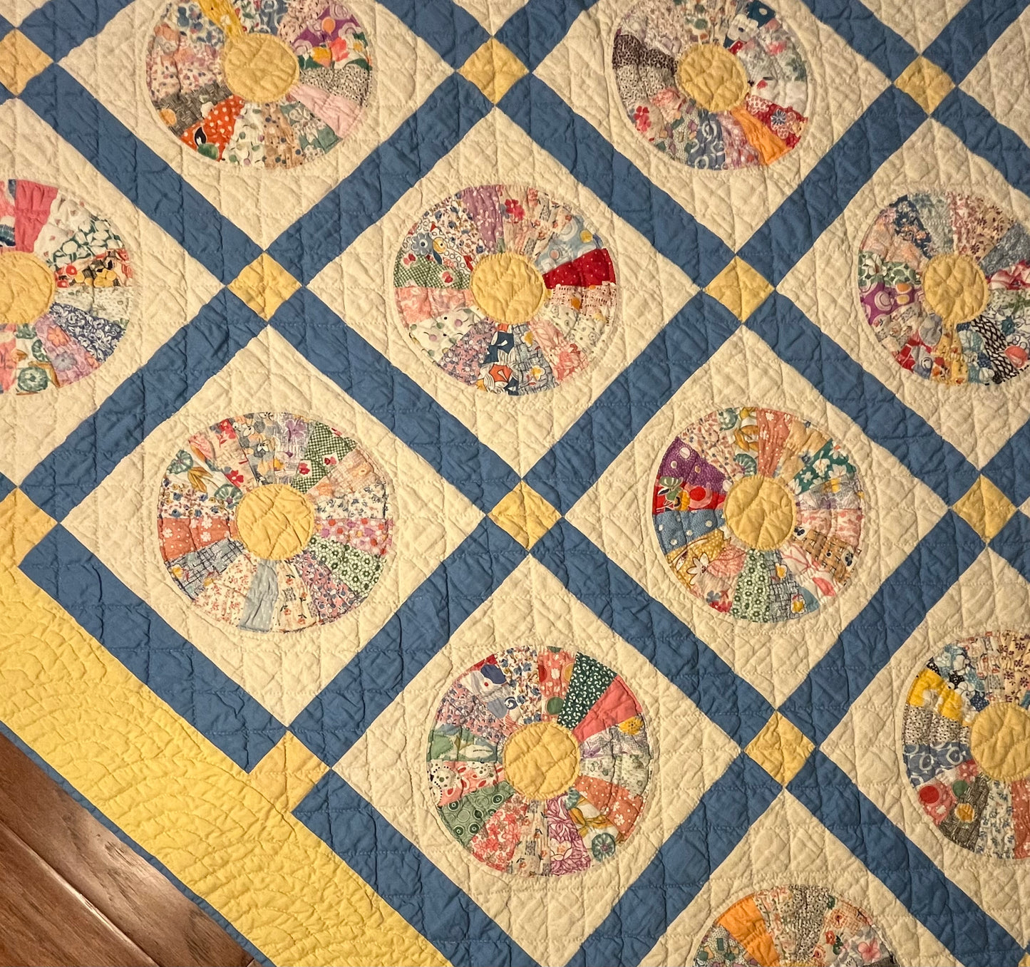 Wagon Wheel Colorful Quilt
