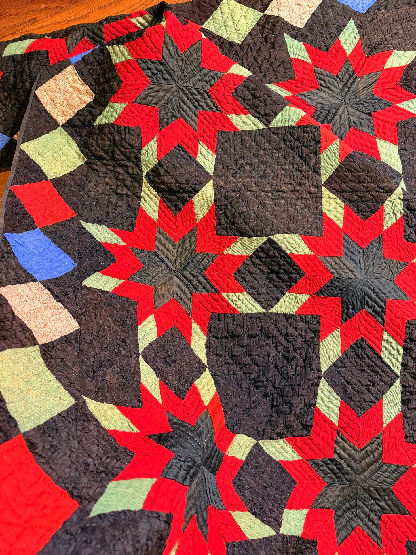 Outstanding Touching Star in a Star Quilt