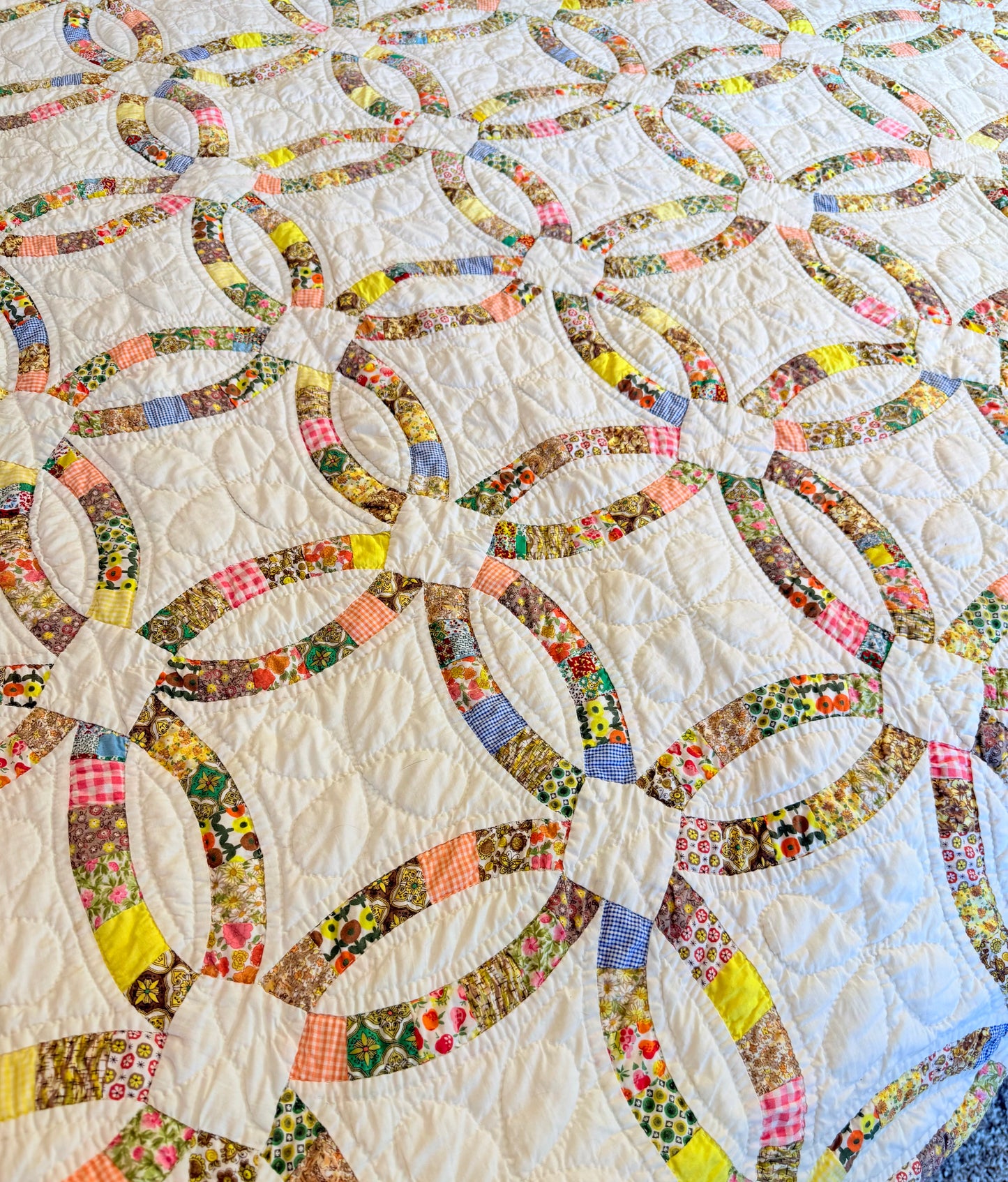 Small Scale Double Wedding Ring Quilt
