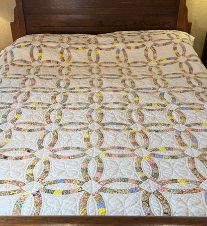 Small Scale Double Wedding Ring Quilt